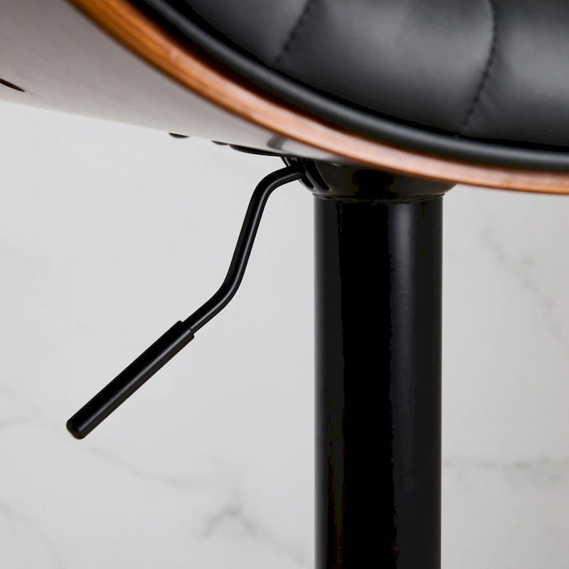 Ensemble moderne de 2 tabourets de bar pivotants avec dossier en cuir, assise rembourrée, base chromée et hauteur réglable, pour îlot de cuisine
