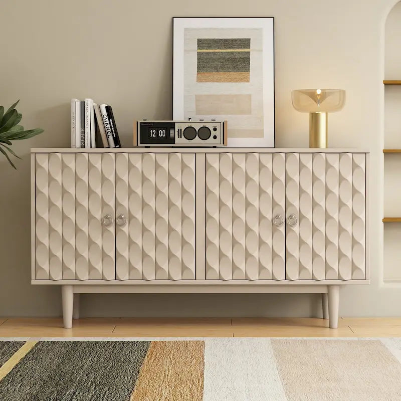 Buffet moderne à 4 portes avec portes à motif convexe et 2 poignées argentées
