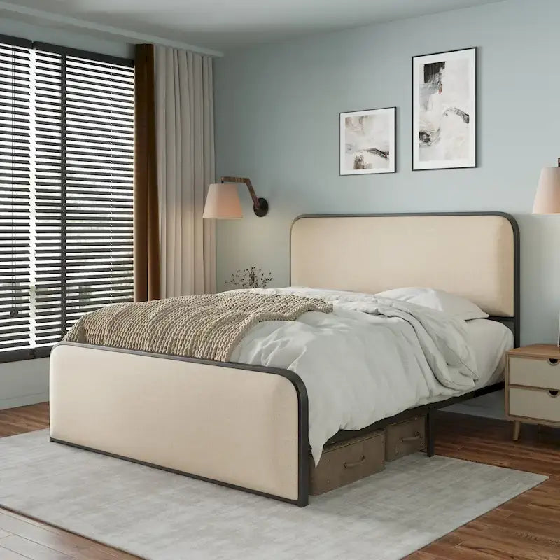 Cadre de lit rembourré beige avec tête et pied de lit incurvés, sommier à lattes métalliques, lit plateforme bas, lit à panneaux à oreilles