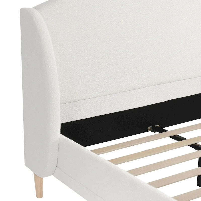 Lit plateforme blanc, cadre rembourré en tissu bouclé, tête de lit aux coins arrondis, lit à oreilles avec sommier à lattes en bois et pieds centraux en métal