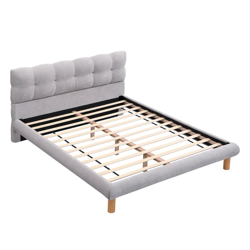Lit plateforme gris avec tête de lit en forme de biscuit, lit à oreilles rembourré, lit bas avec pieds ronds en bois