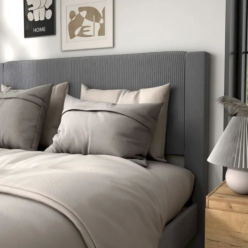 Lit plateforme moderne Alyssa de Furniture of America, recouvert de velours, avec tête de lit capitonnée et sommier à lattes en bois