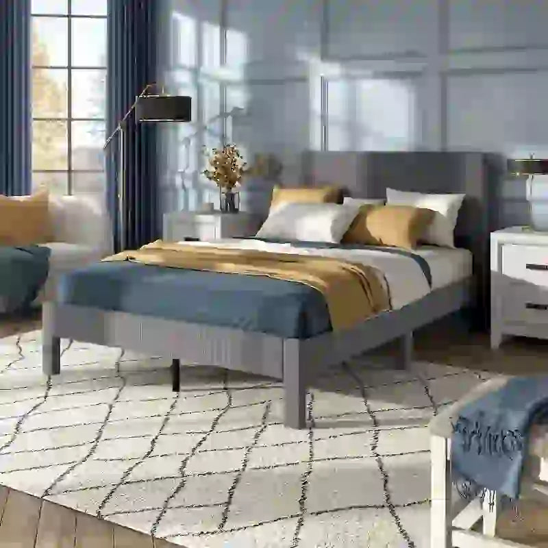 Lit plateforme moderne Alyssa de Furniture of America, recouvert de velours, avec tête de lit capitonnée et sommier à lattes en bois