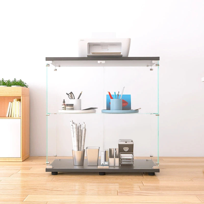 Vitrine vitrée à deux portes et deux étagères.