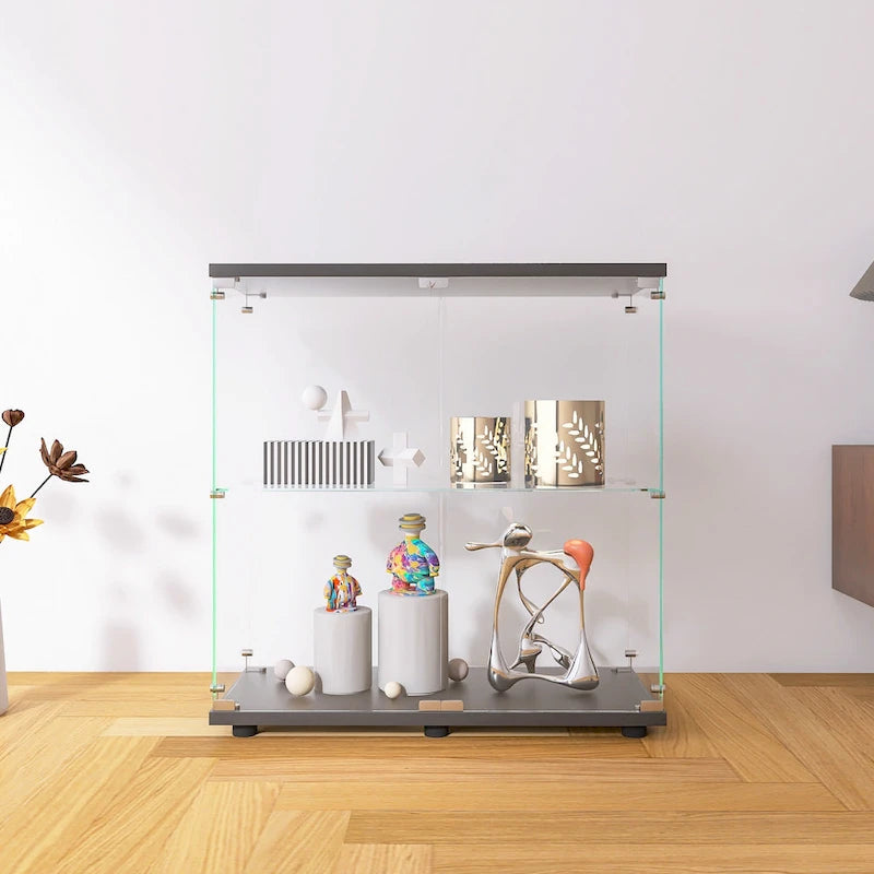 Vitrine vitrée à deux portes et deux étagères.