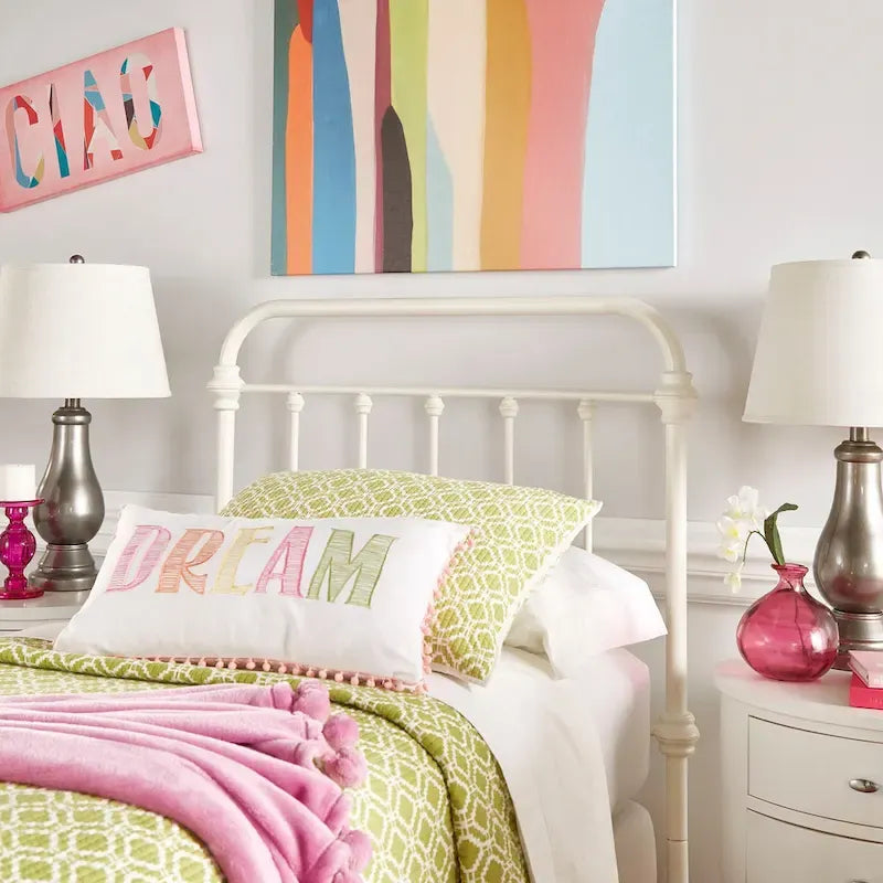 Tête de lit victorienne en métal antique et élégante de Vilnius