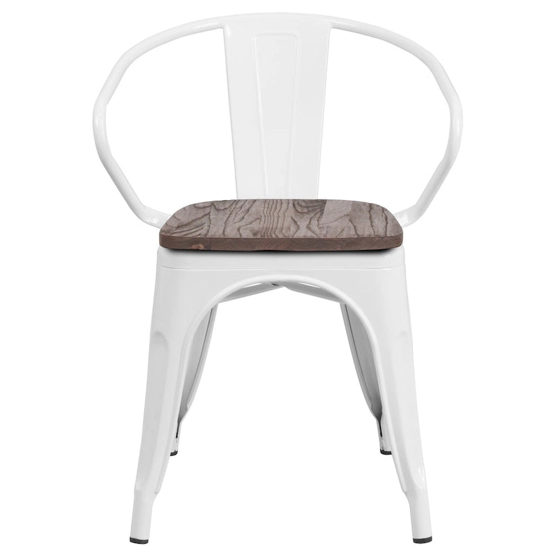 Chaise en métal avec assise et accoudoirs en bois