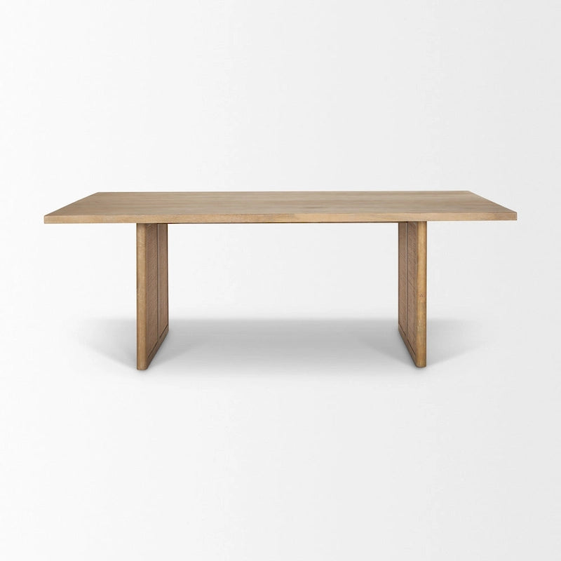 Table de salle à manger rectangulaire Grier en bois massif brun clair avec piètement orné de rotin
