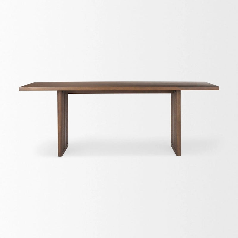 Table de salle à manger rectangulaire Grier en bois massif brun clair avec piètement orné de rotin