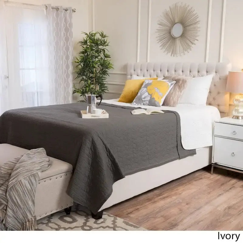 Ensemble de lit queen capitonné Kaelyn de Christopher Knight Home
