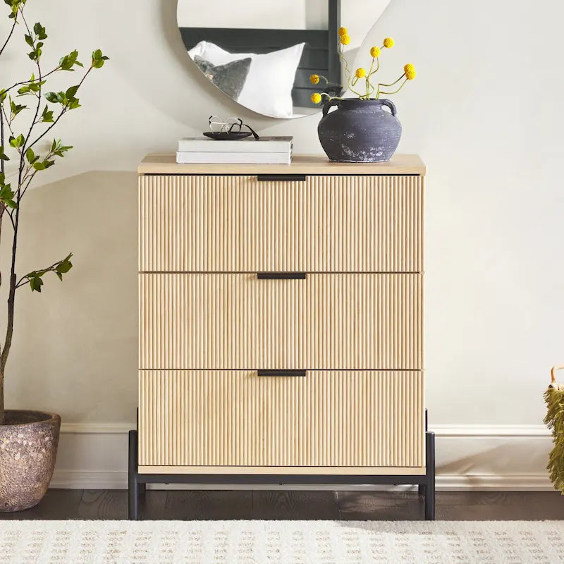 Commode à trois tiroirs Middlebrook Designs avec façades de tiroirs cannelées