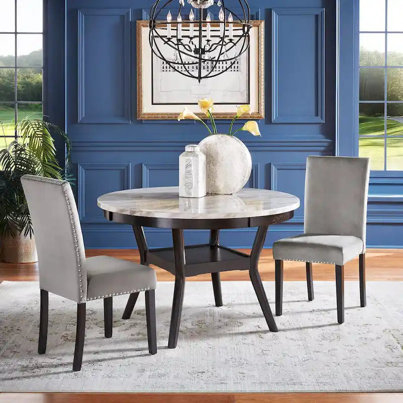 Chaises de salle à manger Balmforth à clous décoratifs en velours (lot de 2) par iNSPIRE Q Classic