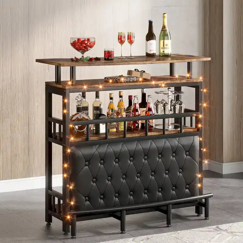 Meuble bar avec comptoir et étagère de rangement rembourrée à l'avant, repose-pieds en métal pour la maison ou le sous-sol.