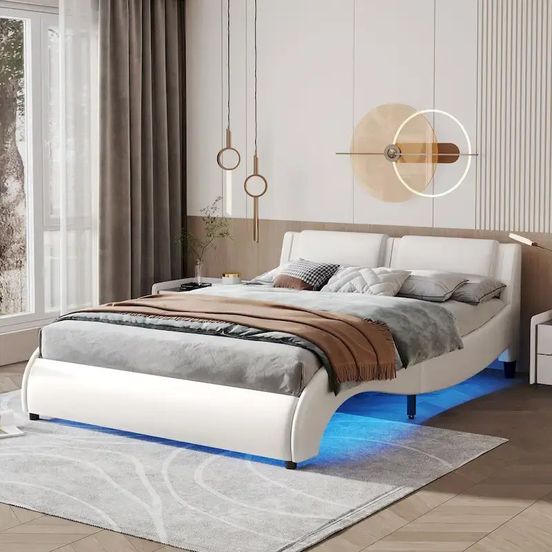 Lit plateforme capitonné en similicuir avec éclairage LED