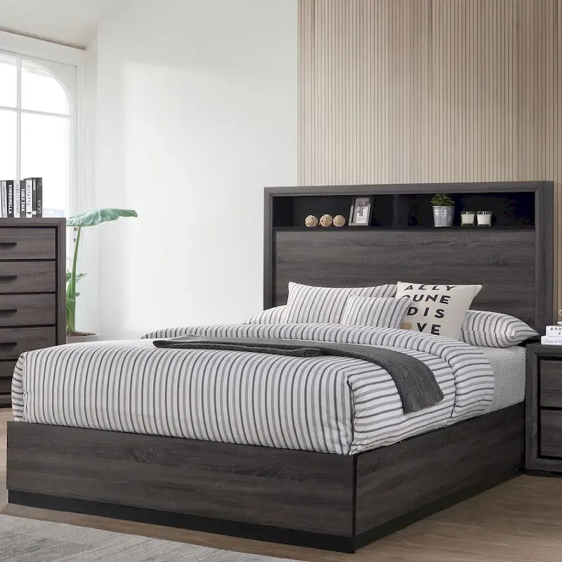 Ensemble de chambre à coucher contemporain Rothwell en bois gris, composé de 3 panneaux et d'étagères, par Furniture of America