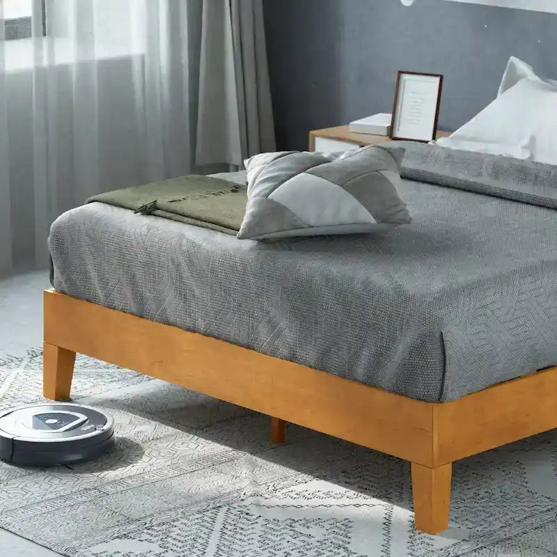 Cadre de lit plateforme de luxe en bois de pin rustique Priage by ZINUS
