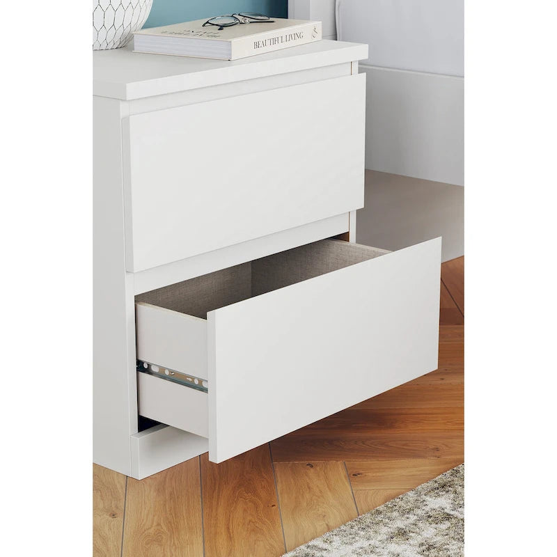 Table de chevet blanche Signature Design by Ashley Onita