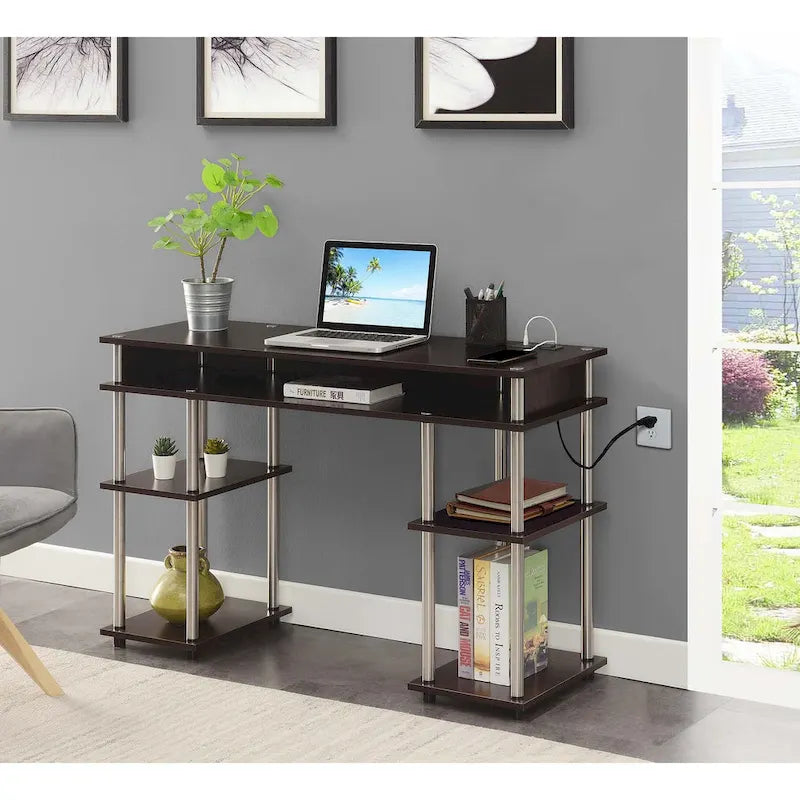 Bureau étudiant sans outils Designs2Go de Convenience Concepts avec station de recharge et étagères