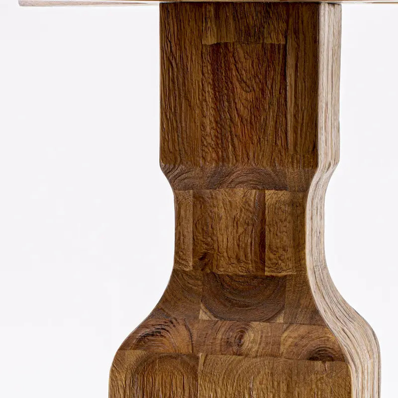 Ensemble de salle à manger East West Furniture : table ronde et chaises Parson en peau de daim, noyer antique (option pièces).