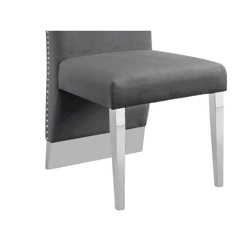 Chaise de salle à manger de qualité supérieure comprenant un dossier plissé, des clous décoratifs et des pieds chromés (lot de 2)