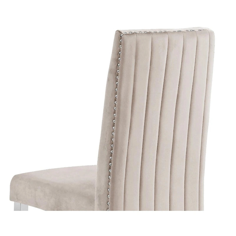 Chaise de salle à manger de qualité supérieure comprenant un dossier plissé, des clous décoratifs et des pieds chromés (lot de 2)