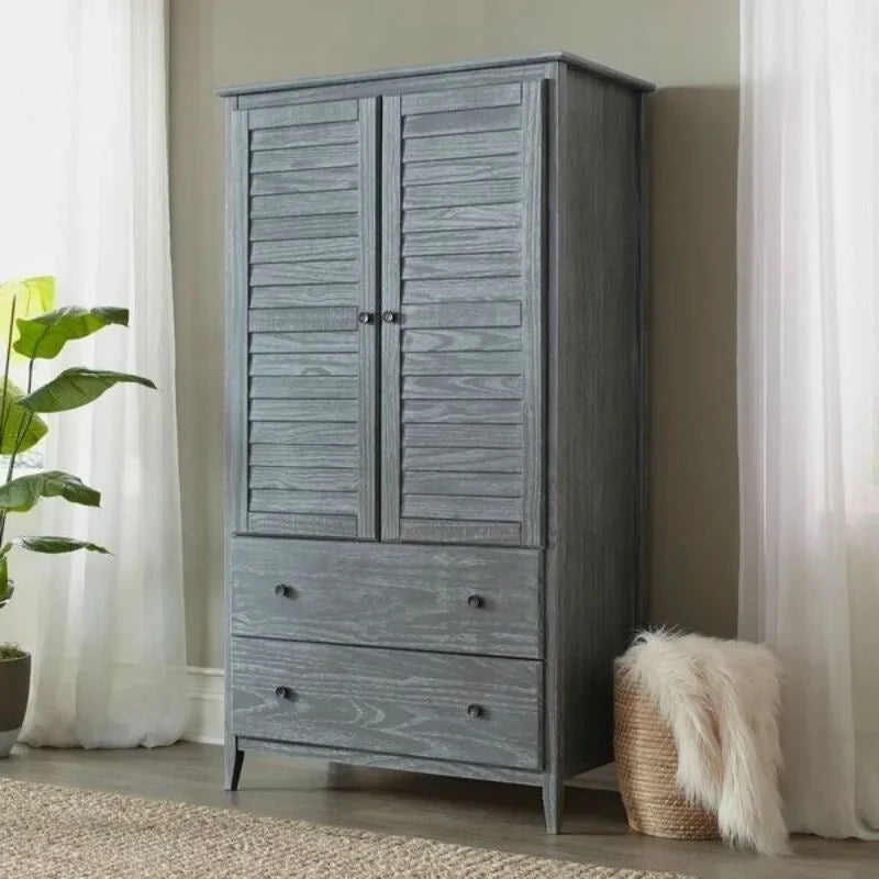 Armoire FarmHome en pin massif vieilli à persiennes