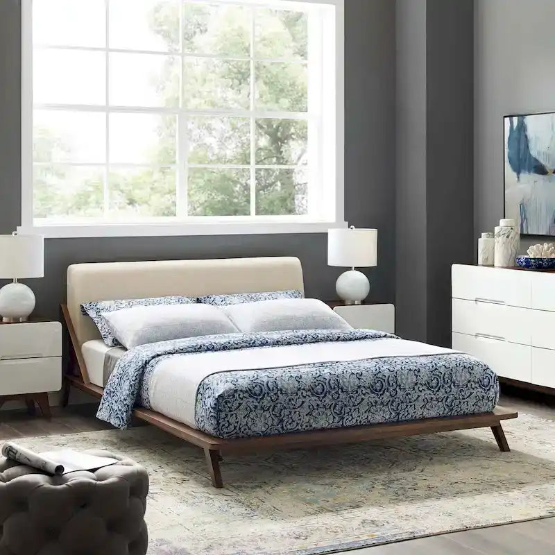 Lit plateforme Luella Queen en tissu rembourré