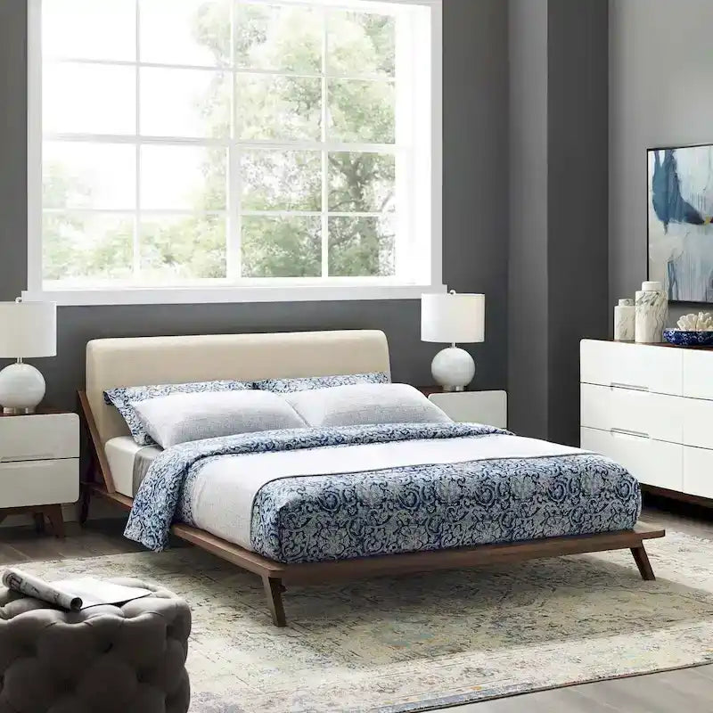Lit plateforme Luella Queen en tissu rembourré