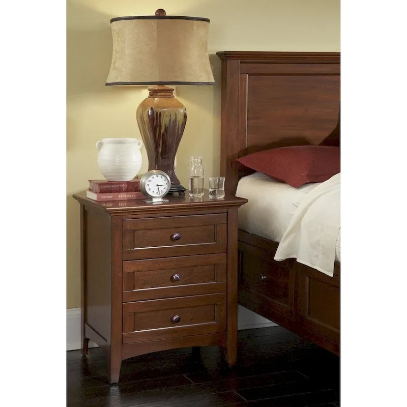 Collection de chambre à coucher Simply Solid Aiden en bois massif, 7 pièces, lit king size