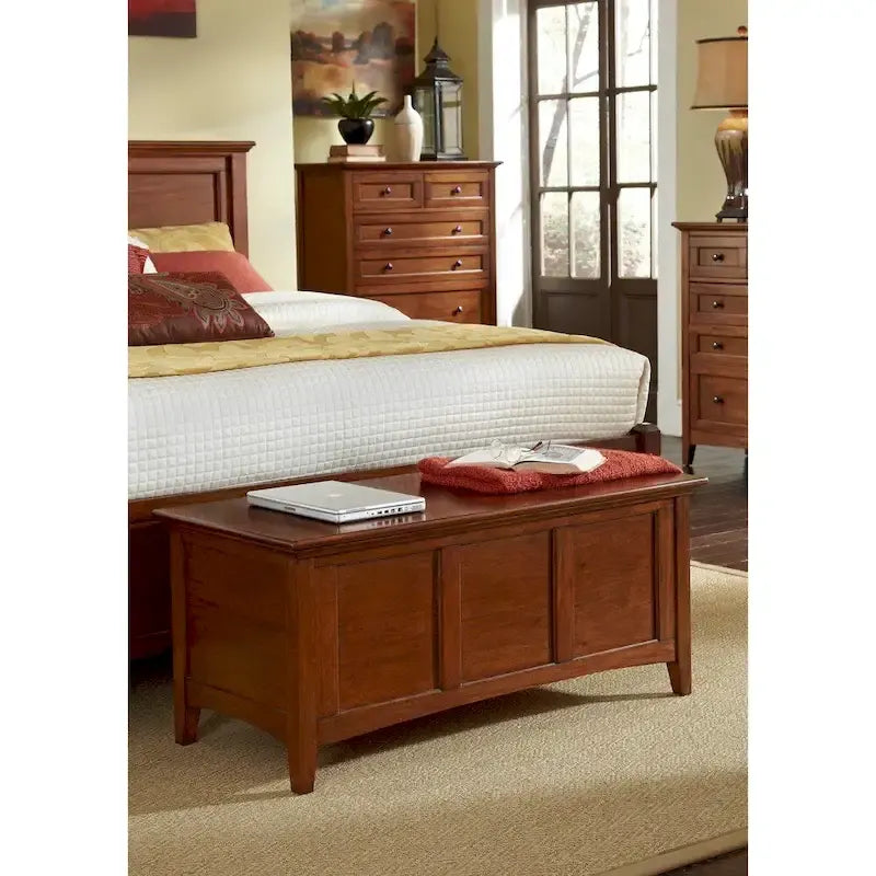 Collection de chambre à coucher Simply Solid Aiden en bois massif, 7 pièces, lit king size