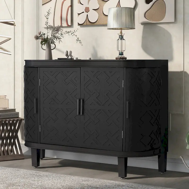 Buffet d'appoint en bois avec portes à motifs antiques, idéal pour un couloir, une entrée, un salon ou une chambre.