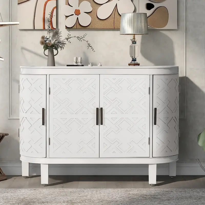 Buffet d'appoint en bois avec portes à motifs antiques, idéal pour un couloir, une entrée, un salon ou une chambre.