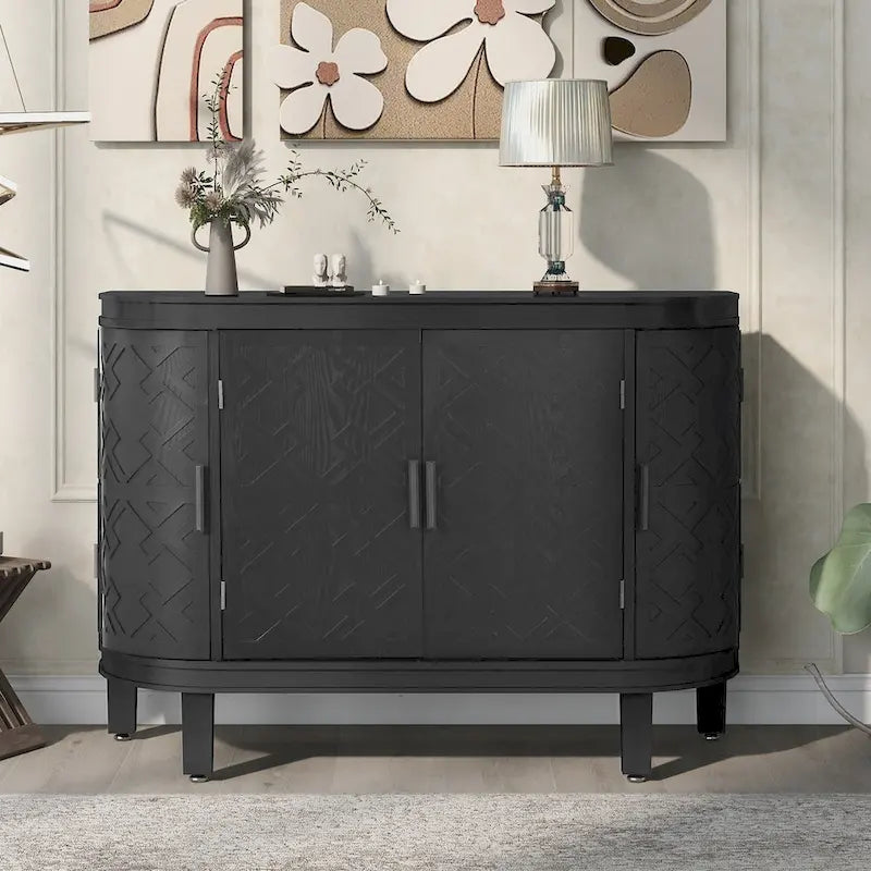 Buffet d'appoint en bois avec portes à motifs antiques, idéal pour un couloir, une entrée, un salon ou une chambre.