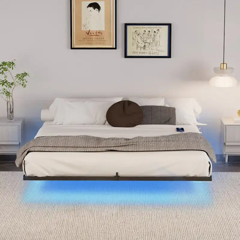Lit flottant moderne avec éclairage LED, station de recharge et cadre en métal