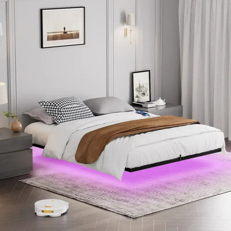Lit flottant moderne avec éclairage LED, station de recharge et cadre en métal